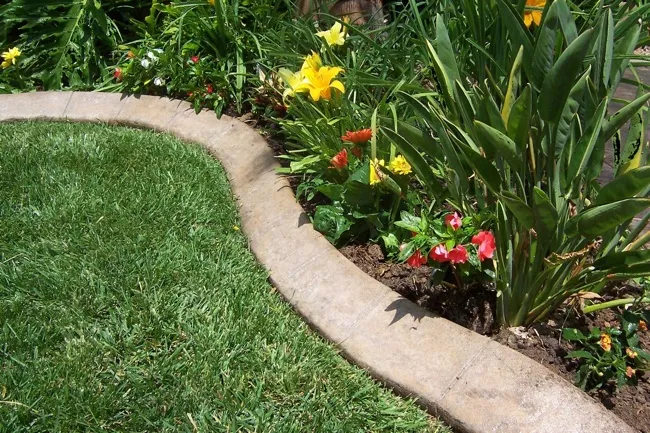Bordures de jardin : matériaux, styles et conseils de pose